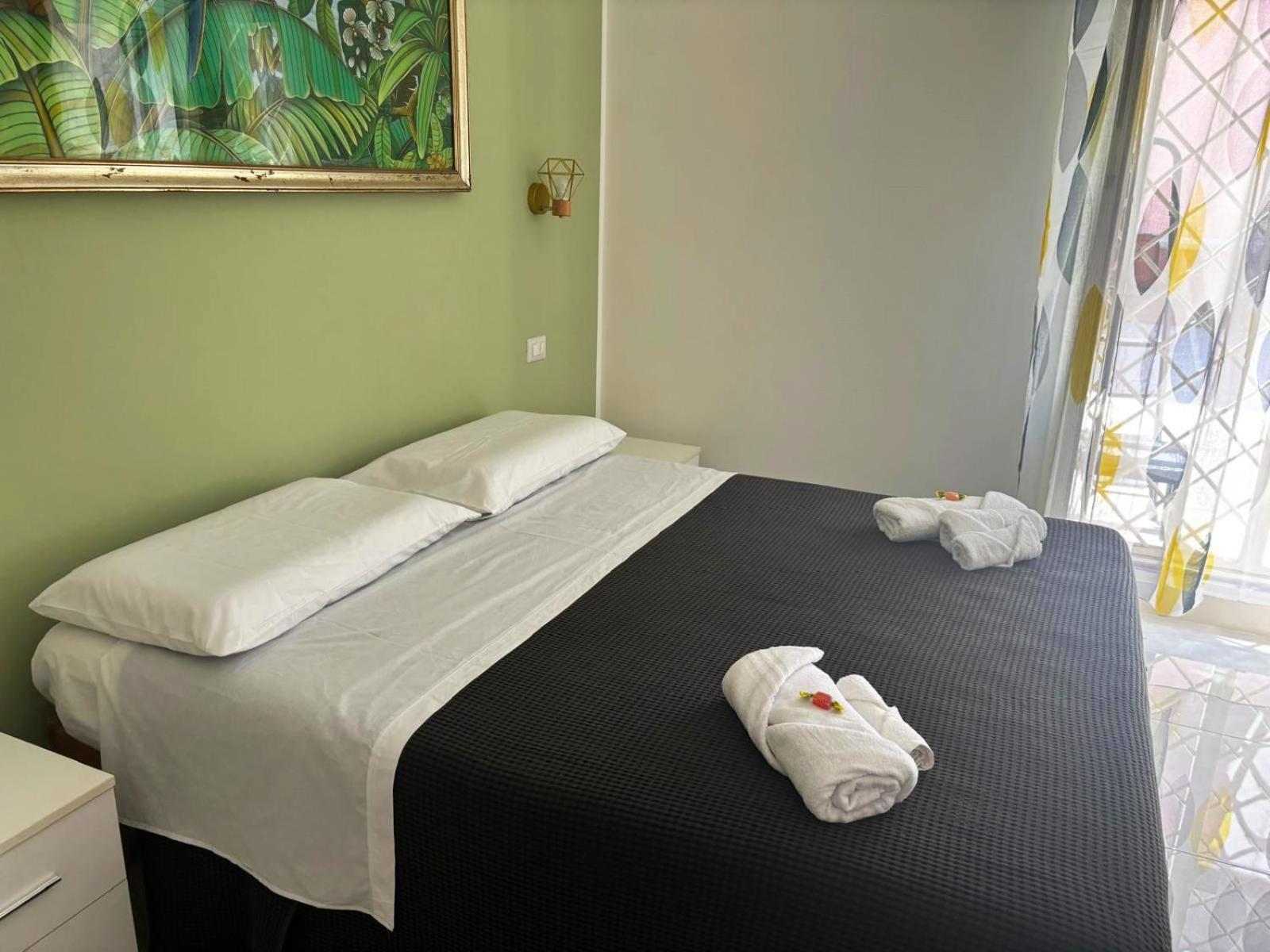 La Terrazza Di Stefy Hotell Acilia Exteriör bild