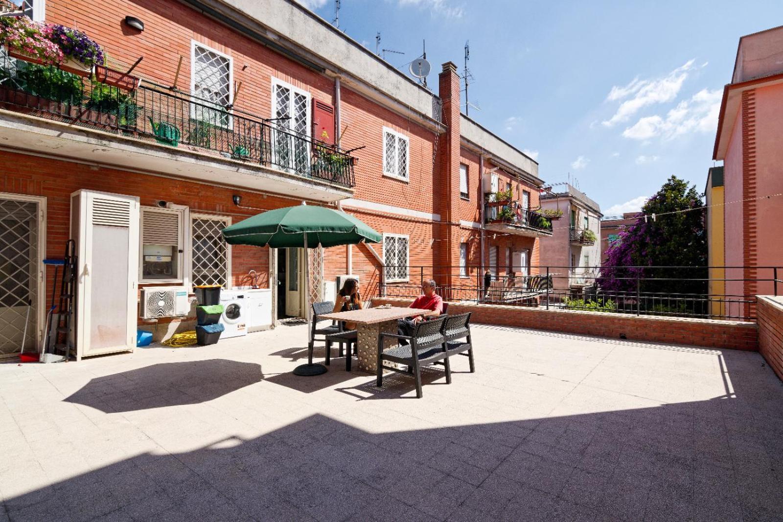 La Terrazza Di Stefy Hotell Acilia Exteriör bild